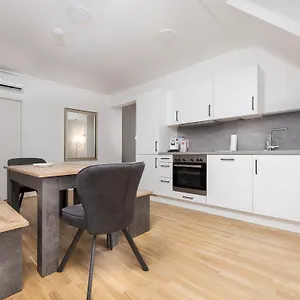 Next To Schoenbrunnpalace Close To Public Transport - Myschoenbrunn Apartamento